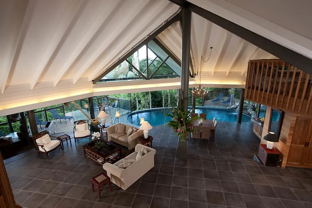 Sapphire Ridge Villa Palm Cove Holiday home